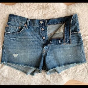Levi’s 501 Shorts in Roadside Blues